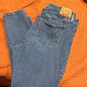 Levi's Women's Classic Straight Leg Denim Jeans